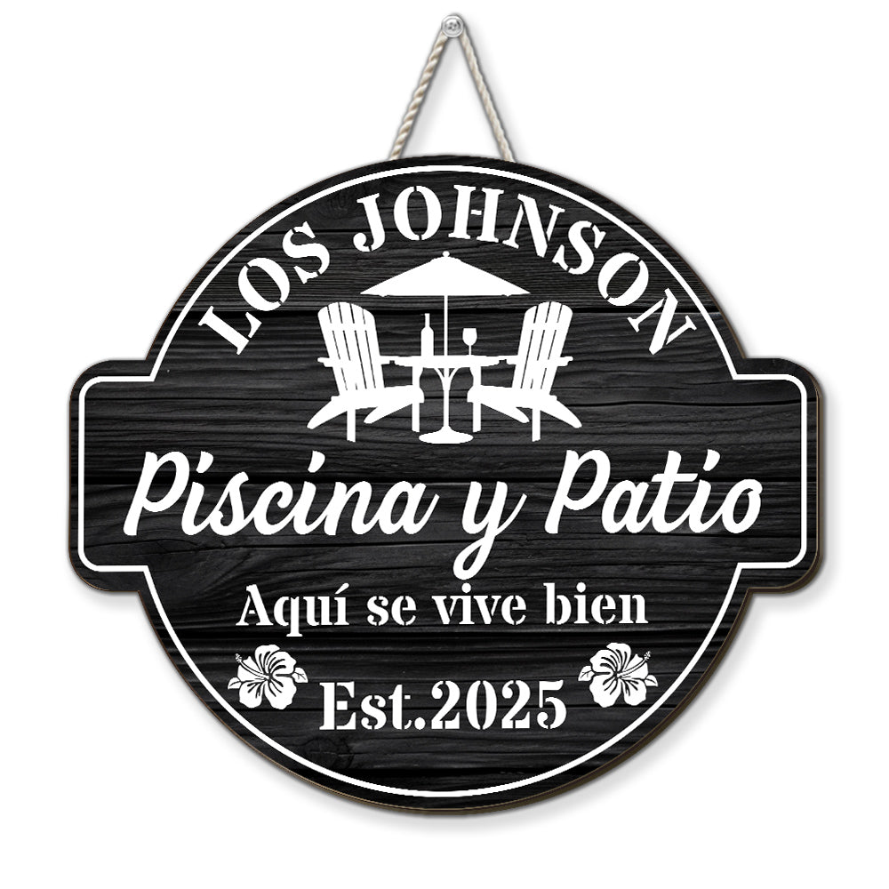 Bienvenido A Nuestro Oasis En El Patio Trasero - Letrero Personalizado De Madera