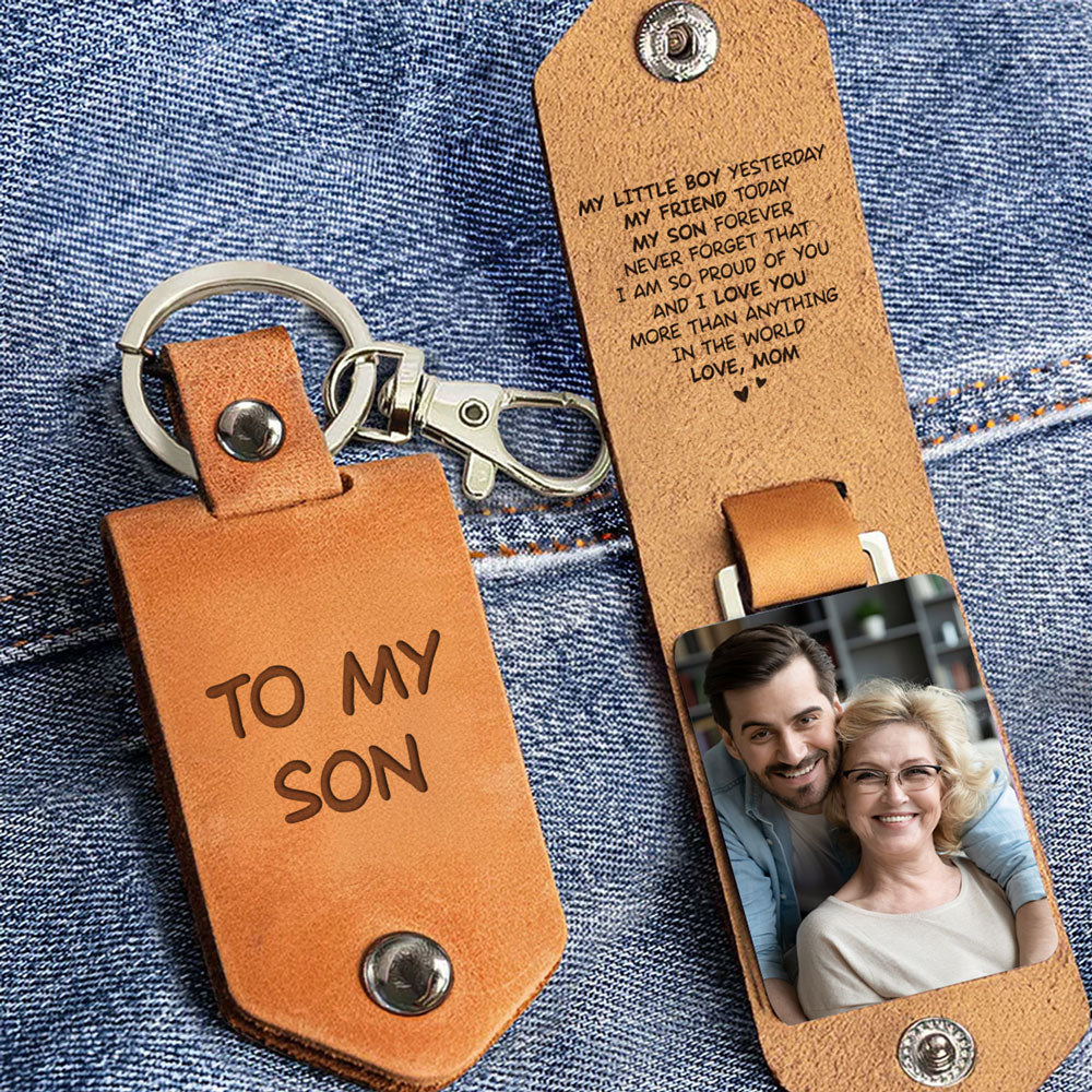 Mom Hug - Personalized Leather Photo Keychain