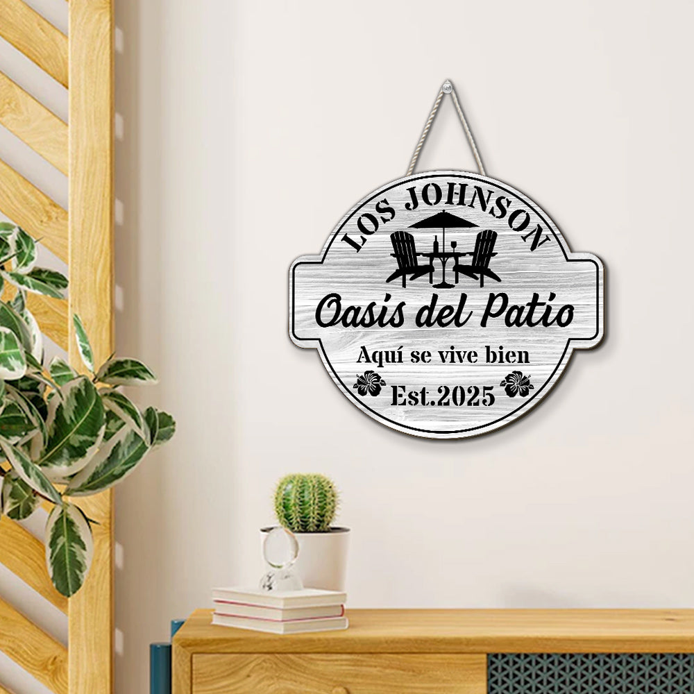 Bienvenido A Nuestro Oasis En El Patio Trasero - Letrero Personalizado De Madera